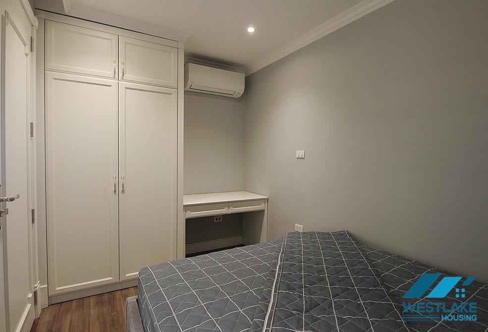 Lake view- 02 bedrooms apartment for rent in  D'Le Roi Soleil, Xuan Dieu st, Tay Ho, Ha Noi