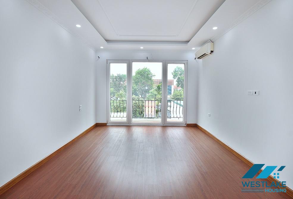 Unfurnished 4 bedroom house for rent in Dang Thai Mai, Tay Ho