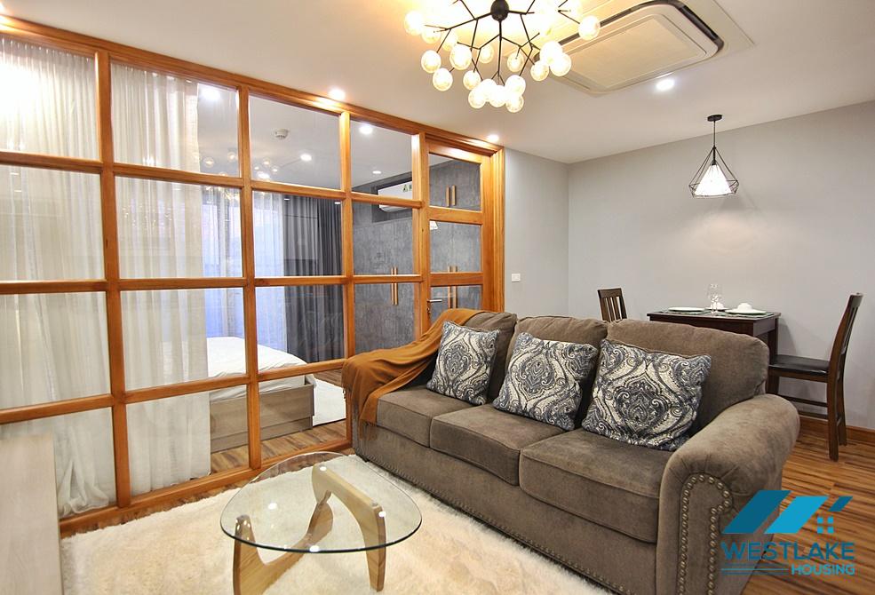 Căn hộ 1 phòng ngủ mới và đẹp tại D' Leroi soleil, Xuân Diệu, Tây Hồ