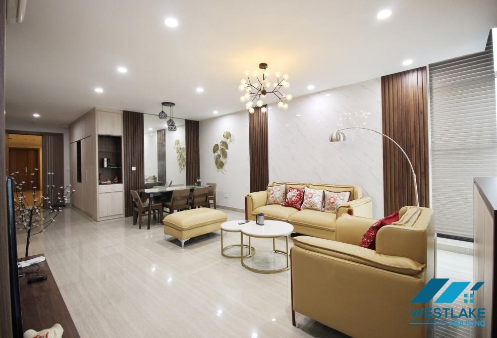 Căn hộ 3 phòng ngủ hiện đại và sang trọng cho thuê tại Ciputra Complex