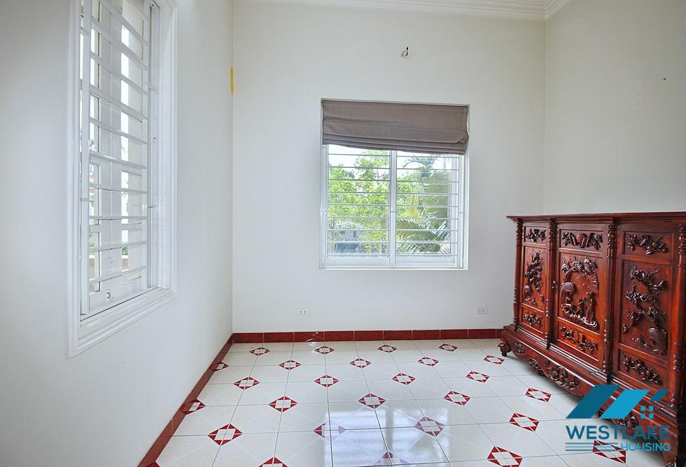 Nhà Đẹp 4 Phòng Ngủ, Sân Vườn Rộng Sáng Thoáng Cho Thuê Tại Tây Hồ, Hà Nội