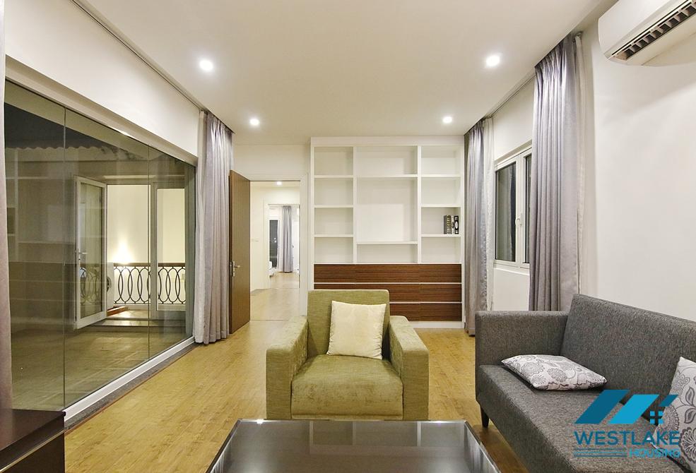 Beautiful corner villa with large garden for rent in Vinhomes Riverside, Long Bien, Ha Noi