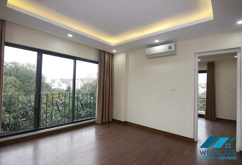 Unfunished house in Vinhomes Reverside, Long Bien, Ha Noi for rent