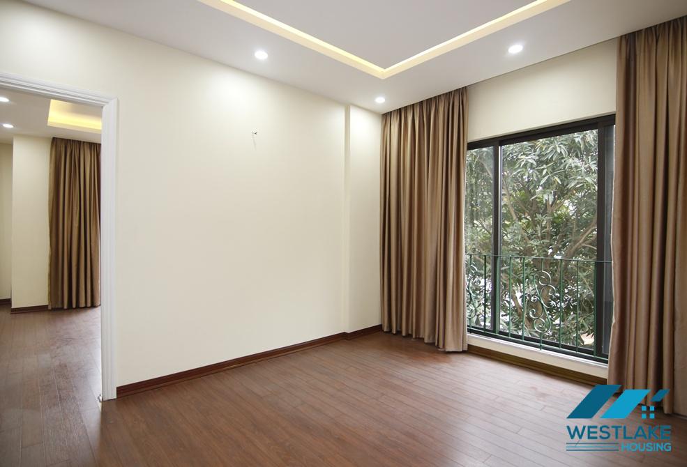 Unfunished house in Vinhomes Reverside, Long Bien, Ha Noi for rent