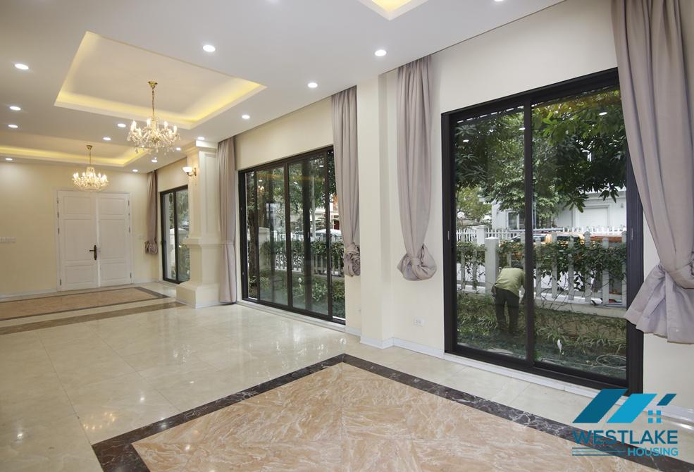 Unfunished house in Vinhomes Reverside, Long Bien, Ha Noi for rent