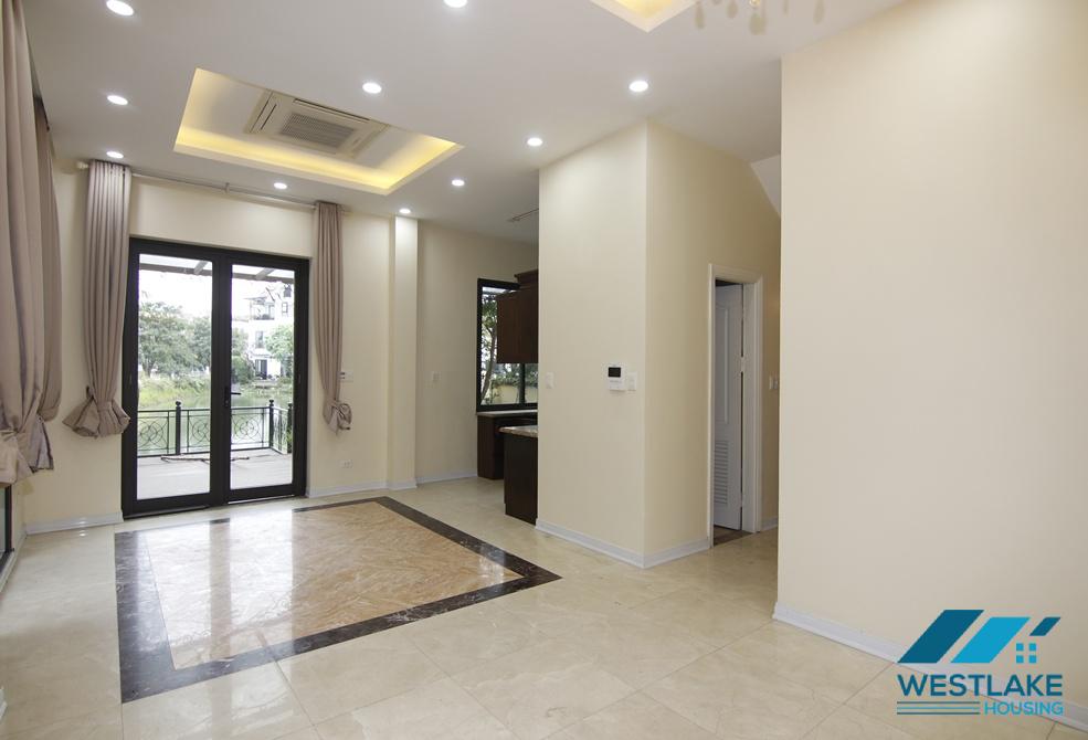 Unfunished house in Vinhomes Reverside, Long Bien, Ha Noi for rent