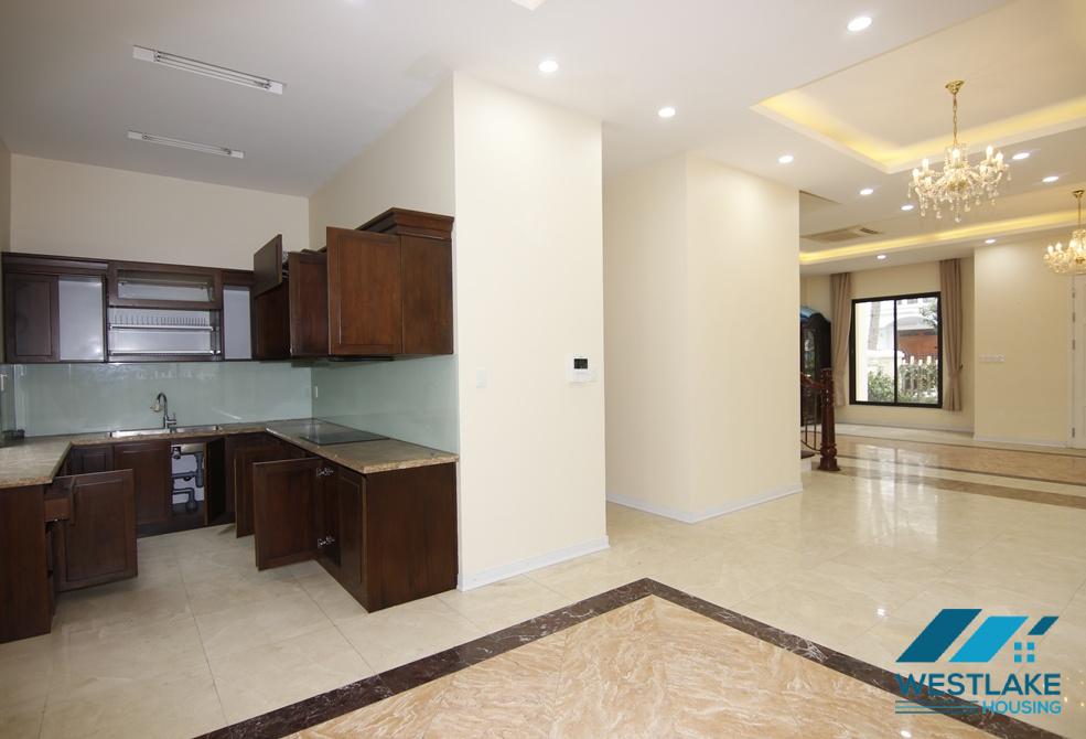 Unfunished house in Vinhomes Reverside, Long Bien, Ha Noi for rent
