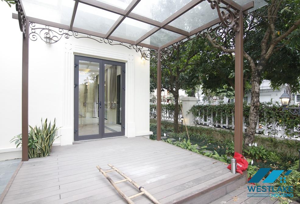 Unfunished house in Vinhomes Reverside, Long Bien, Ha Noi for rent