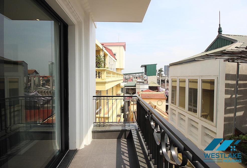 Căn Hộ 2 Phòng Ngủ Rộng Đẹp Cho Thuê Tại Phố Từ Hoa Tây Hồ, Hà Nội