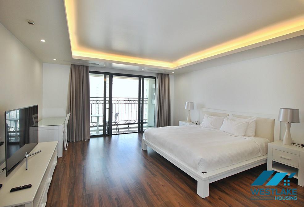 A stunning 4 bedroom apartment for rent in D' Leroi Soleil, Xuan Dieu, Tay Ho