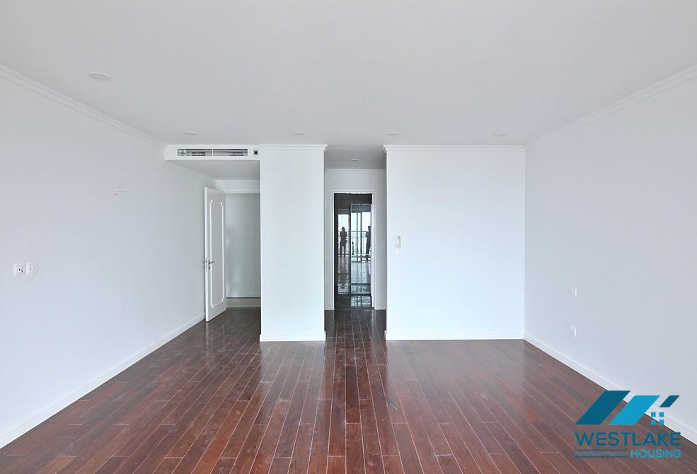 A magnificent 4 bedroom apartment for rent in De L’Roi Soleil, Xuan Dieu, Tay Ho