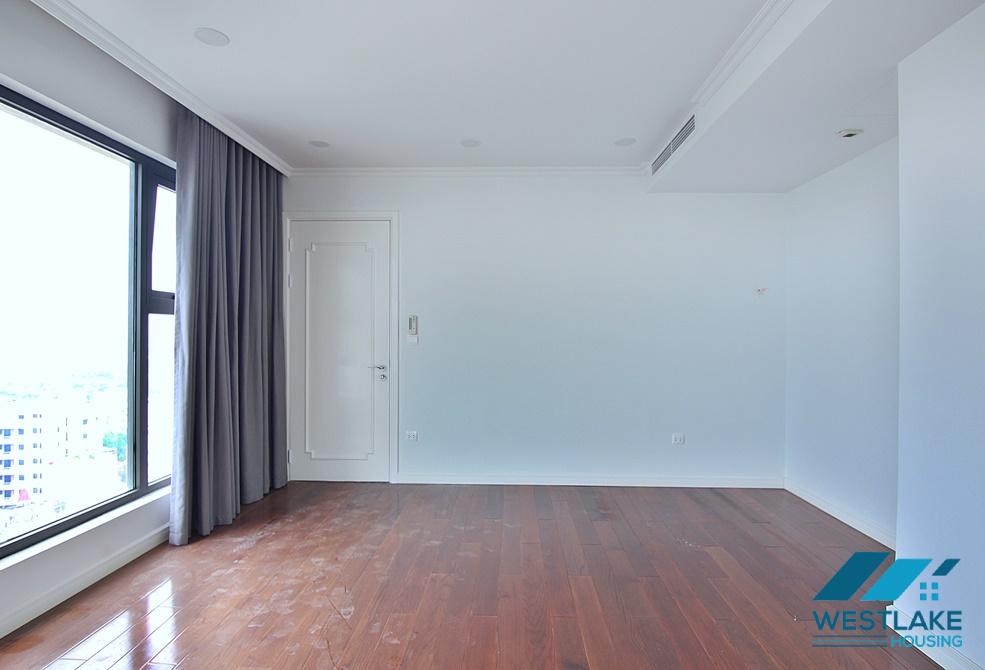 A magnificent 4 bedroom apartment for rent in De L’Roi Soleil, Xuan Dieu, Tay Ho