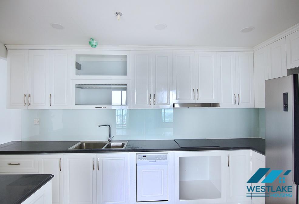 A magnificent 4 bedroom apartment for rent in De L’Roi Soleil, Xuan Dieu, Tay Ho