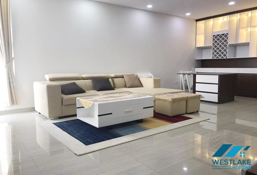 Căn hộ 3 phòng ngủ phong cách hiện đại cho thuê tại Ciputra, Tây Hồ
