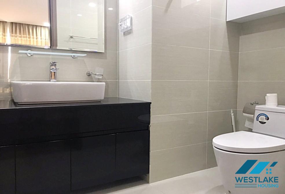 Căn hộ 3 phòng ngủ phong cách hiện đại cho thuê tại Ciputra, Tây Hồ