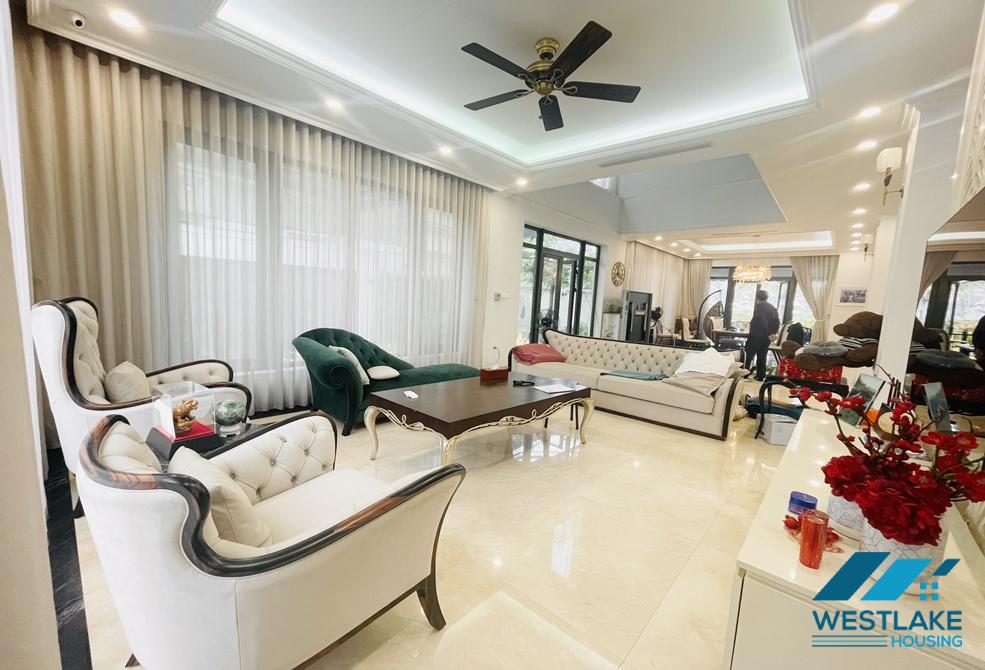 Modern and high quality corner villa for rent on Nguyet Que street, in Vinhomes Riverside The Harmony, Long Bien, Ha Noi