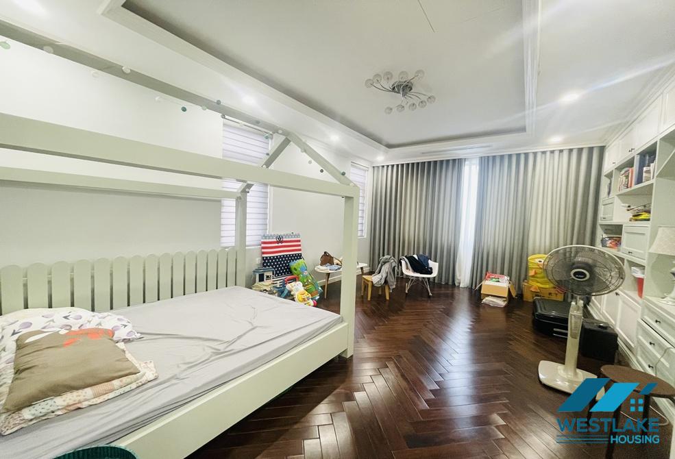 Modern and high quality corner villa for rent on Nguyet Que street, in Vinhomes Riverside The Harmony, Long Bien, Ha Noi