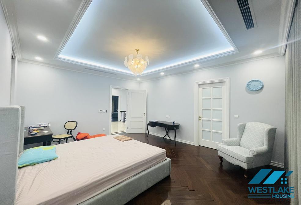 Modern and high quality corner villa for rent on Nguyet Que street, in Vinhomes Riverside The Harmony, Long Bien, Ha Noi