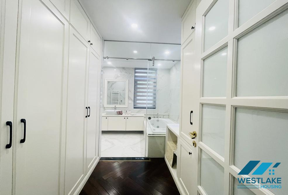 Modern and high quality corner villa for rent on Nguyet Que street, in Vinhomes Riverside The Harmony, Long Bien, Ha Noi