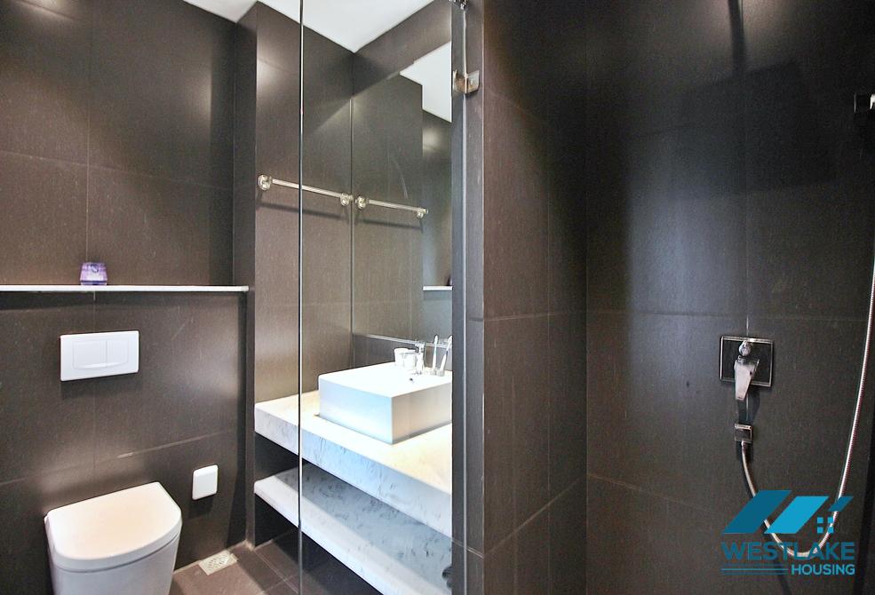 Căn Hộ 2 Phòng Ngủ Mới Đẹp Hiện Đại, Ban Công View Hồ Sáng Thoáng Tại Phố Từ Hoa, Tây Hồ