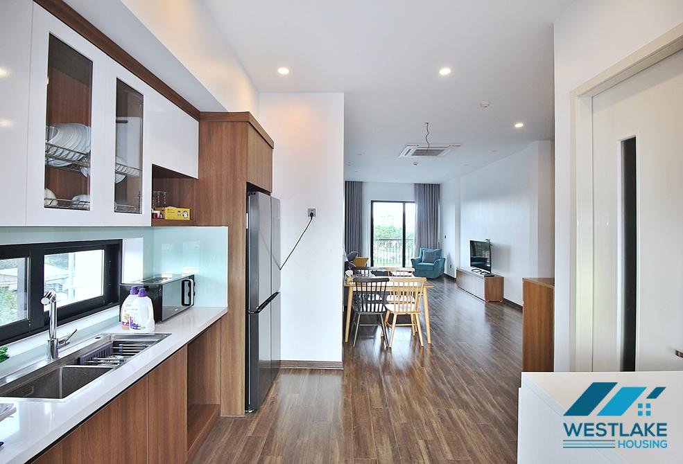 Căn Hộ 2 Phòng Ngủ Mới Đẹp Hiện Đại, Ban Công View Hồ Sáng Thoáng Tại Phố Từ Hoa, Tây Hồ