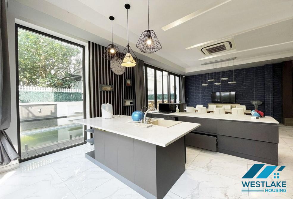 Large villa with swimming pool for rent in Vinhomes Riverside, Long Bien, Ha Noi