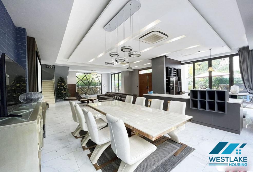 Large villa with swimming pool for rent in Vinhomes Riverside, Long Bien, Ha Noi