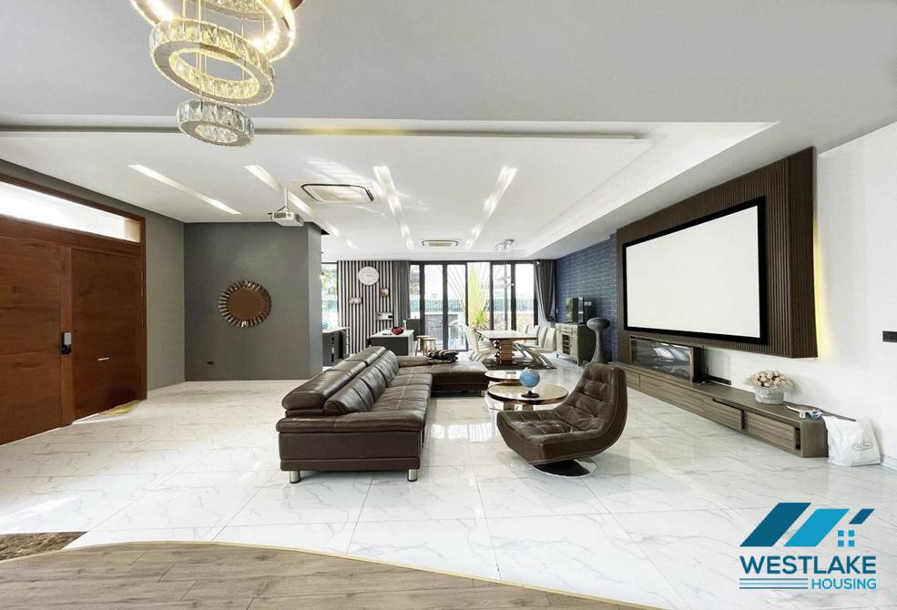 Large villa with swimming pool for rent in Vinhomes Riverside, Long Bien, Ha Noi