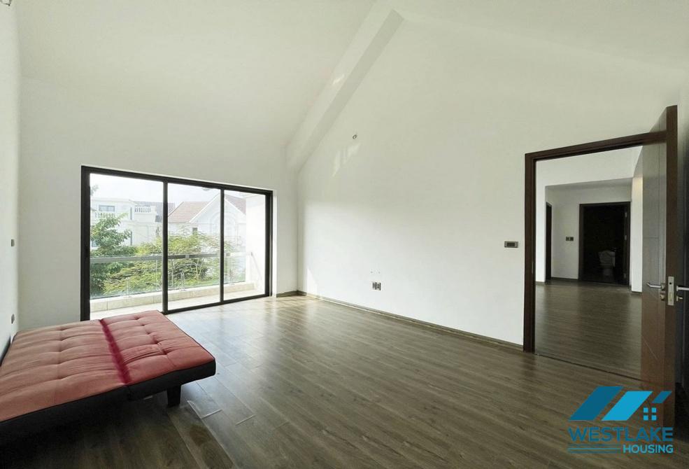 Large villa with swimming pool for rent in Vinhomes Riverside, Long Bien, Ha Noi