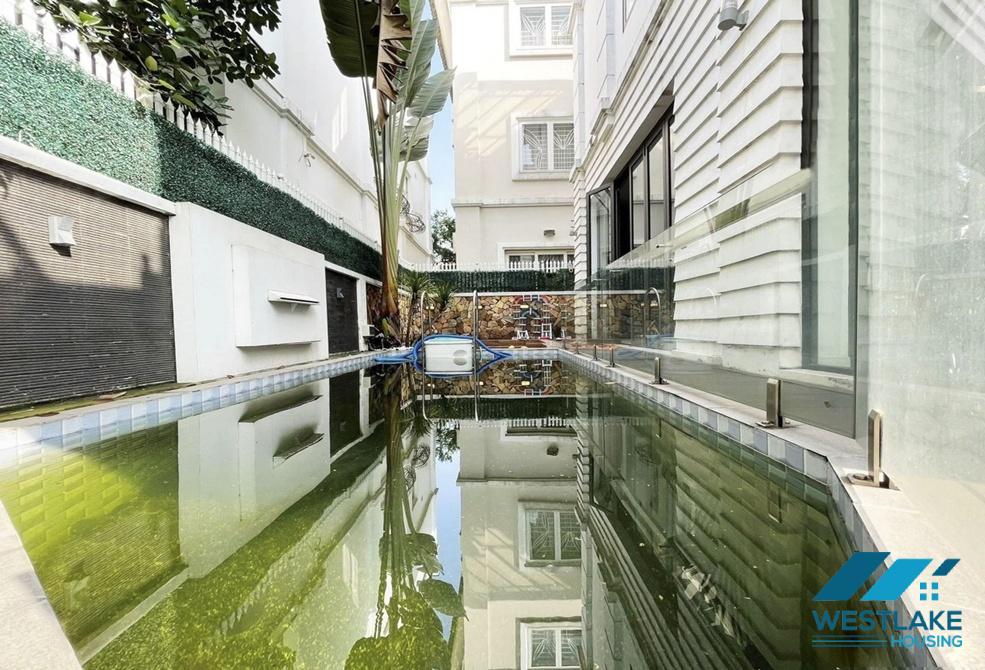 Large villa with swimming pool for rent in Vinhomes Riverside, Long Bien, Ha Noi