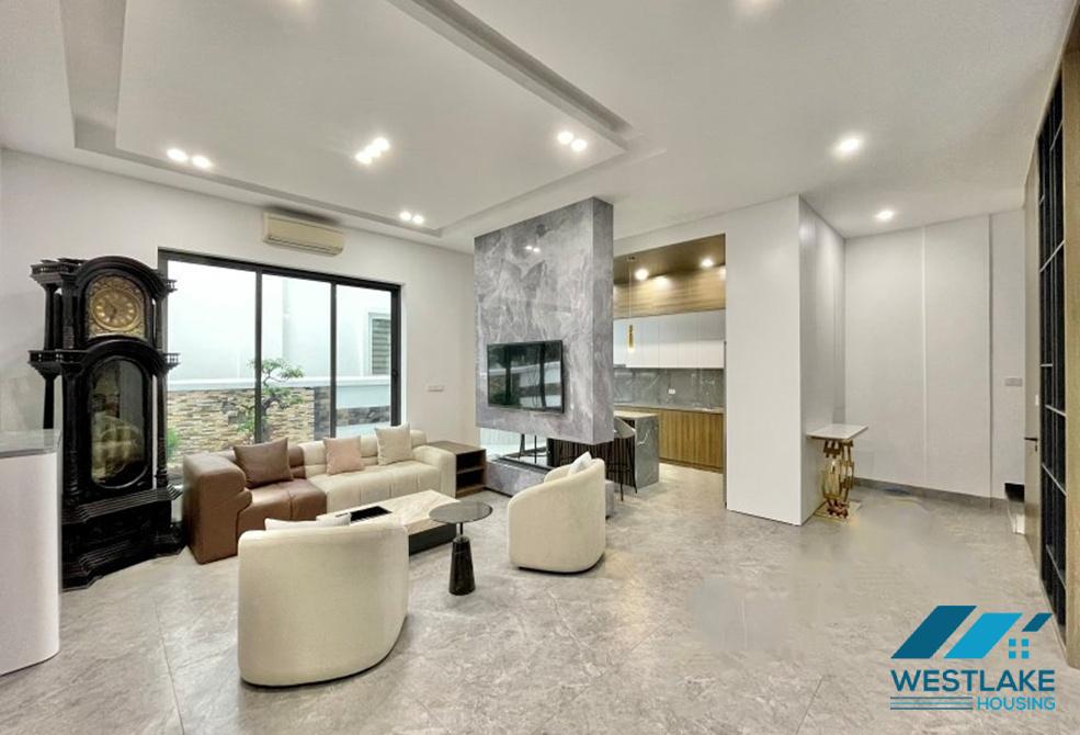Modern 03-bedroom house for rent in Hoa Phương street, Vinhomes Riverside, Long Bien, Ha Noi