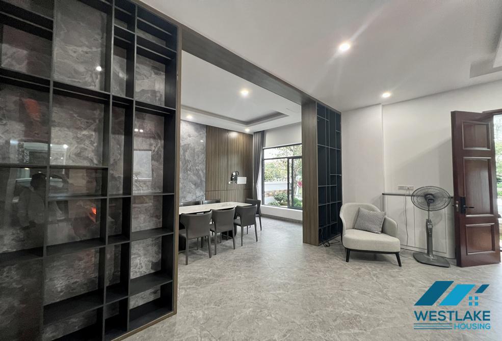Modern 03-bedroom house for rent in Hoa Phuong street, Vinhomes Riverside, Long Bien, Ha Noi