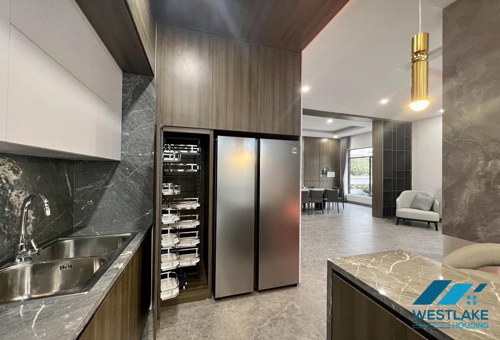 Modern 03-bedroom house for rent in Hoa Phuong street, Vinhomes Riverside, Long Bien, Ha Noi