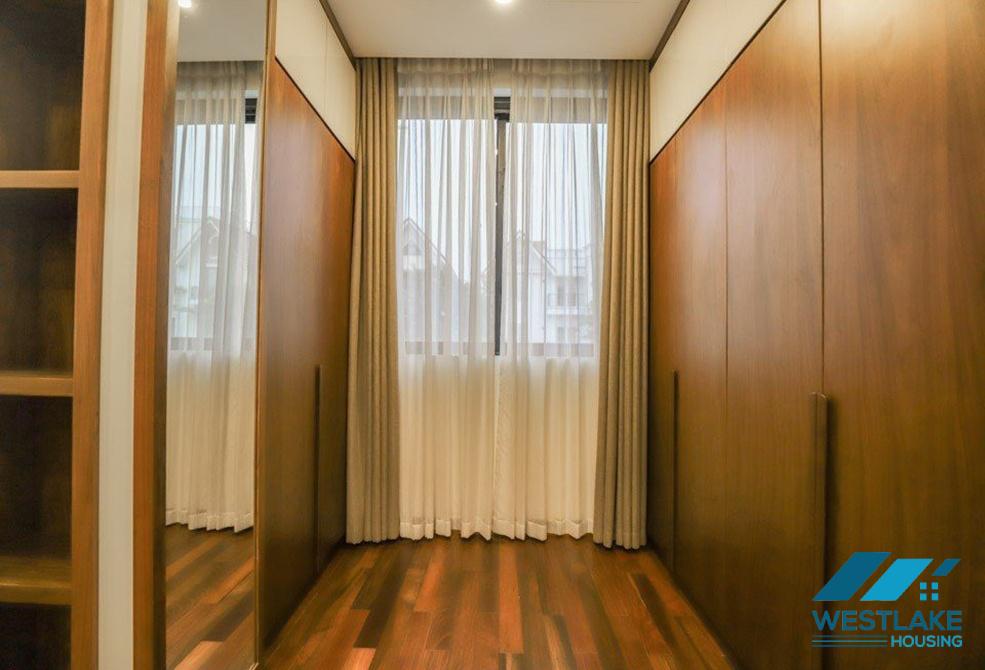 Beautiful 05 bedrooms house for rent in Hoa Sua street, Vinhomes Riverside, Long Bien, Ha Noi near BIS School