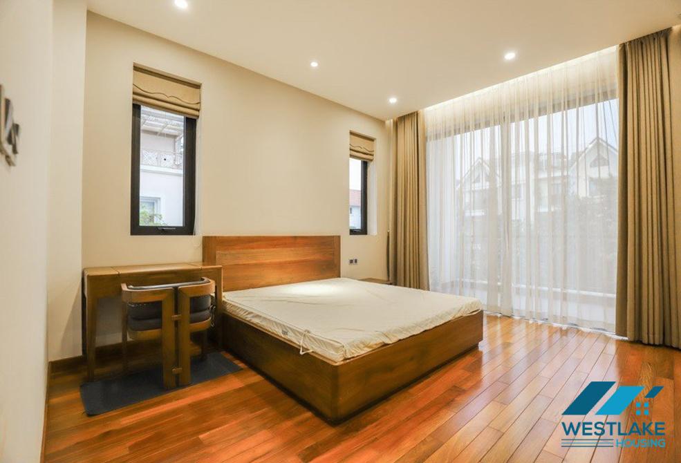 Beautiful 05 bedrooms house for rent in Hoa Sua street, Vinhomes Riverside, Long Bien, Ha Noi near BIS School