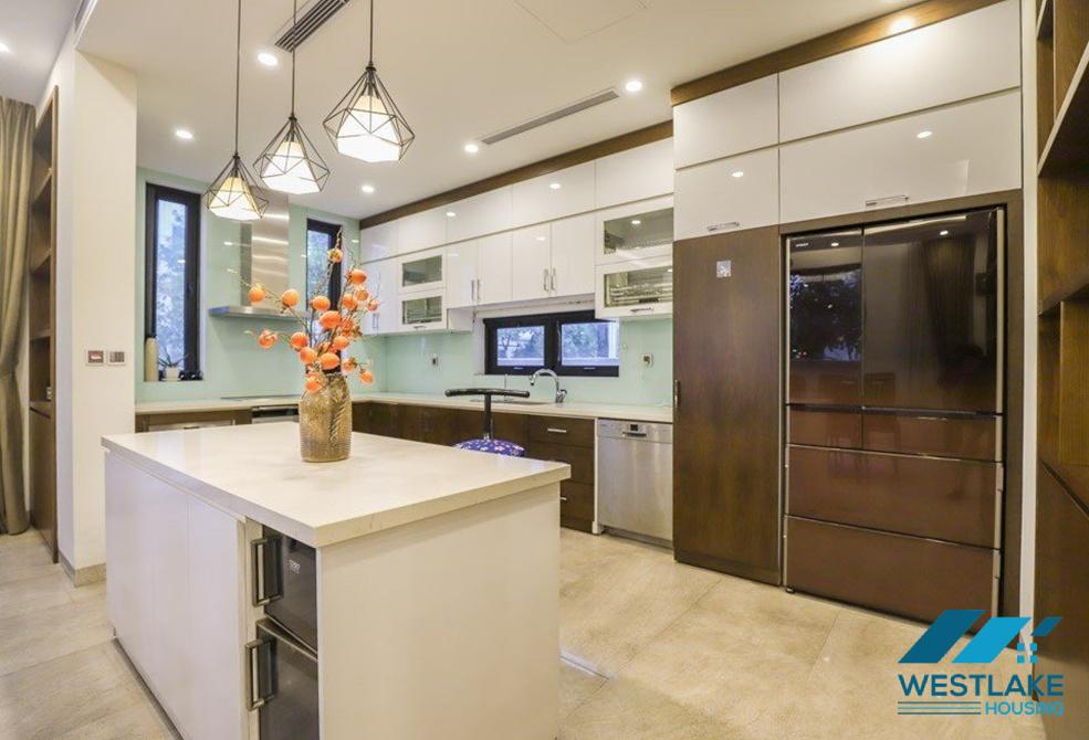 Beautiful 05 bedrooms house for rent in Hoa Sua street, Vinhomes Riverside, Long Bien, Ha Noi near BIS School