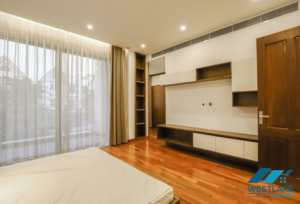 Beautiful 05 bedrooms house for rent in Hoa Sua street, Vinhomes Riverside, Long Bien, Ha Noi near BIS School