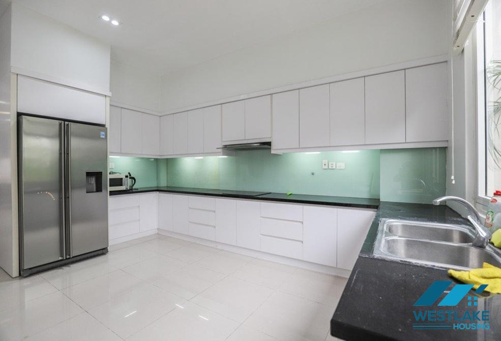 Fully furnished villa for rent in Vinhomes Riverside, Long Bien, Ha Noi