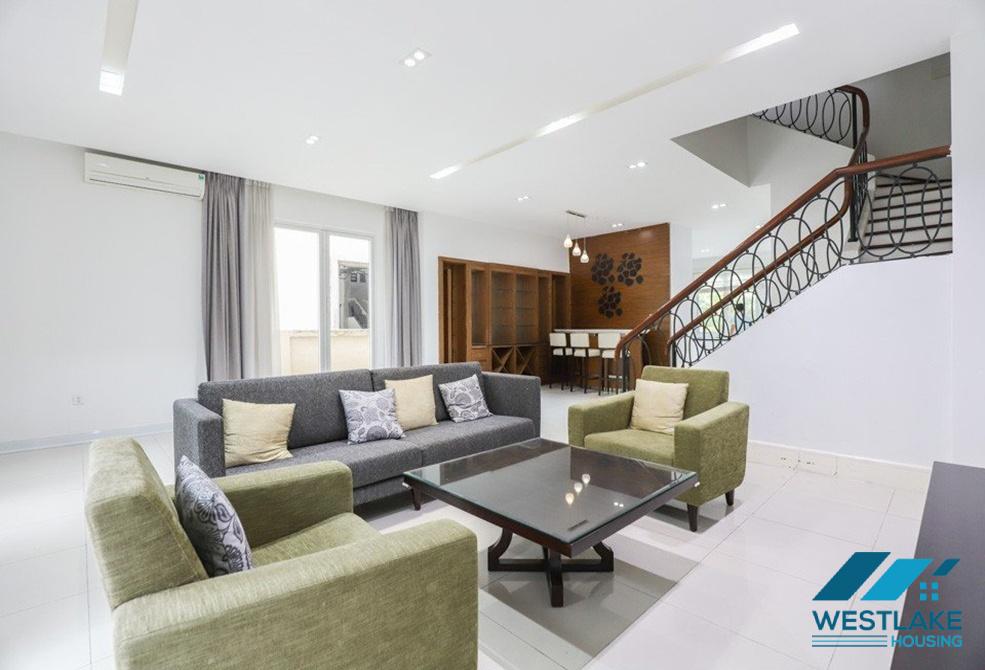 Fully furnished villa for rent in Vinhomes Riverside, Long Bien, Ha Noi
