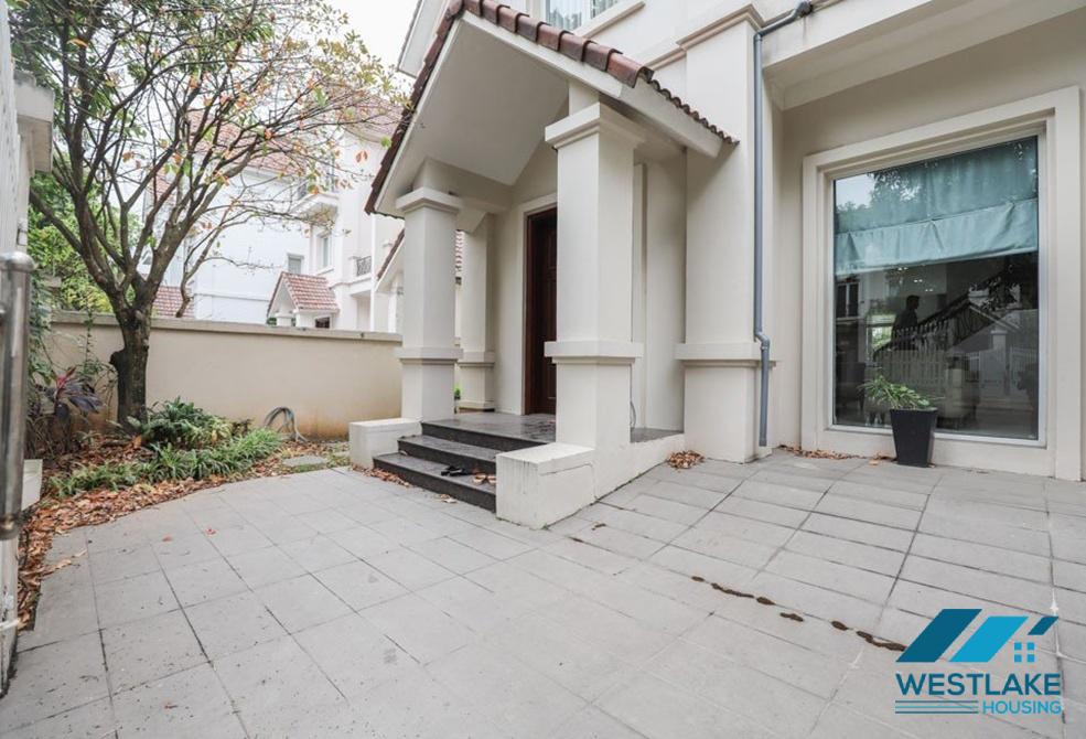 Fully furnished villa for rent in Vinhomes Riverside, Long Bien, Ha Noi