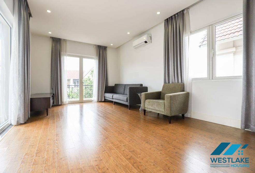 Fully furnished villa for rent in Vinhomes Riverside, Long Bien, Ha Noi