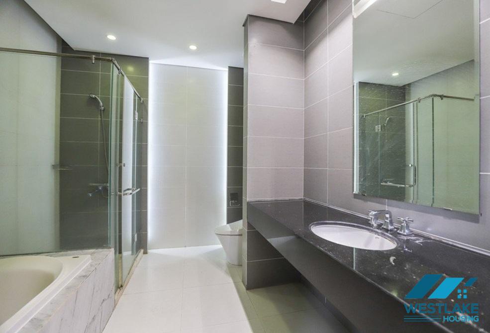 Fully furnished villa for rent in Vinhomes Riverside, Long Bien, Ha Noi