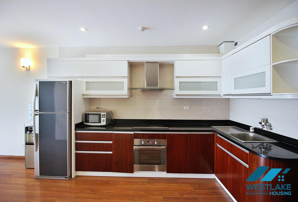 Lovely 03 bedrooms apartment for rent on Quang An Street, Tay Ho, Ha Noi