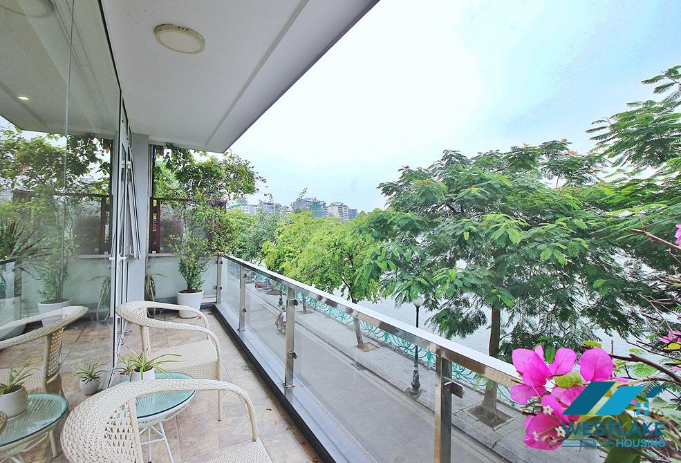 Lovely 03 bedrooms apartment for rent on Quang An Street, Tay Ho, Ha Noi