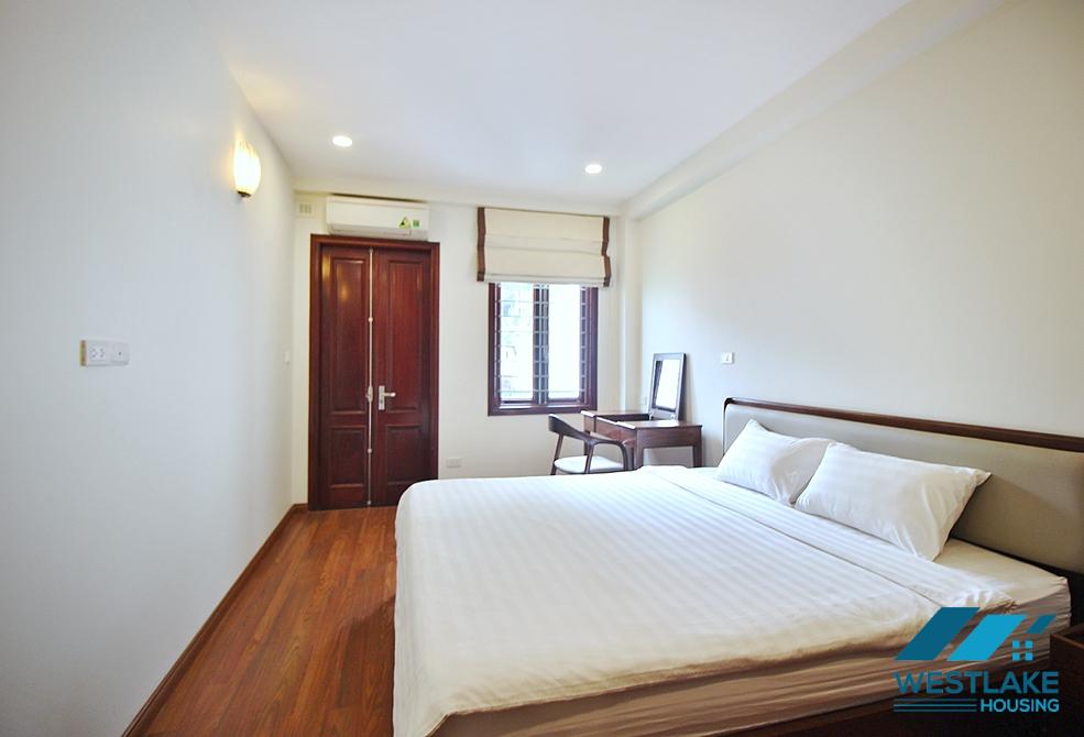 Bright 3 bedrooms apartment with beautiful lake view for rent in Tay Ho, Ha Noi