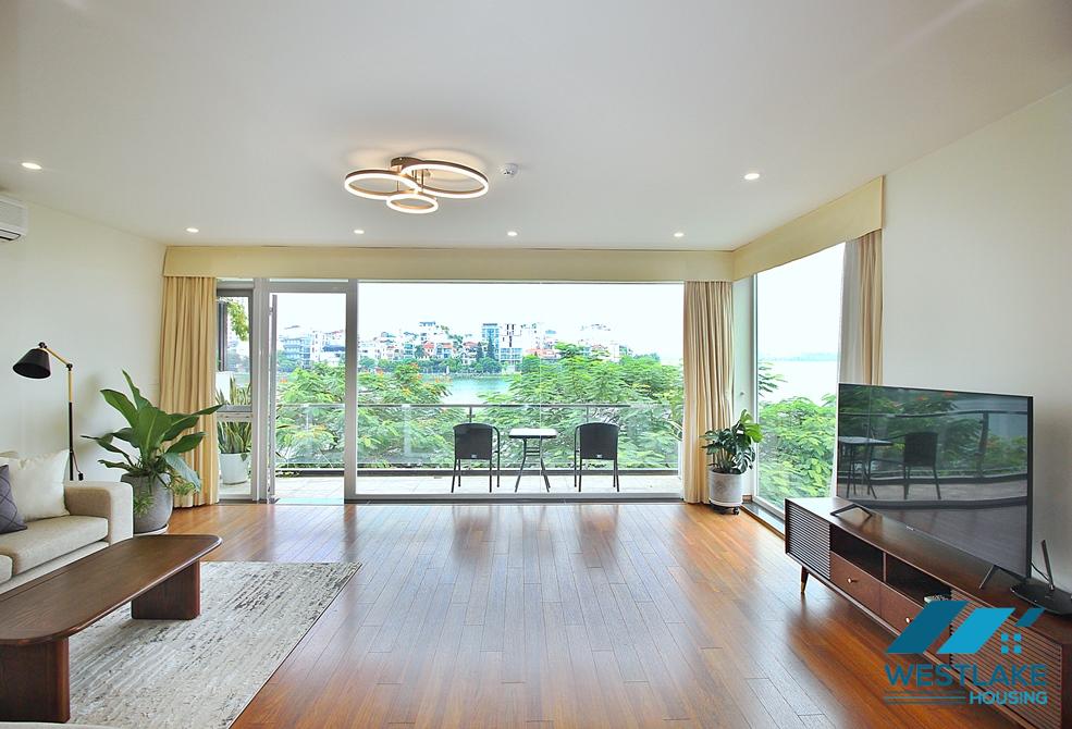Bright 3 bedrooms apartment with beautiful lake view for rent in Tay Ho, Ha Noi