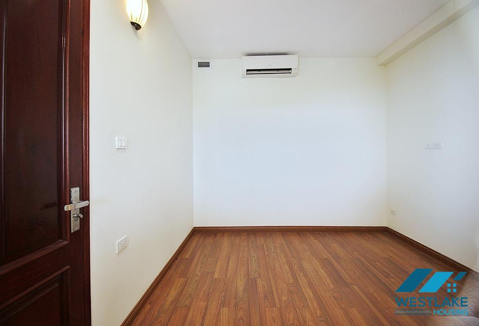 Bright 3 bedrooms apartment with beautiful lake view for rent in Tay Ho, Ha Noi