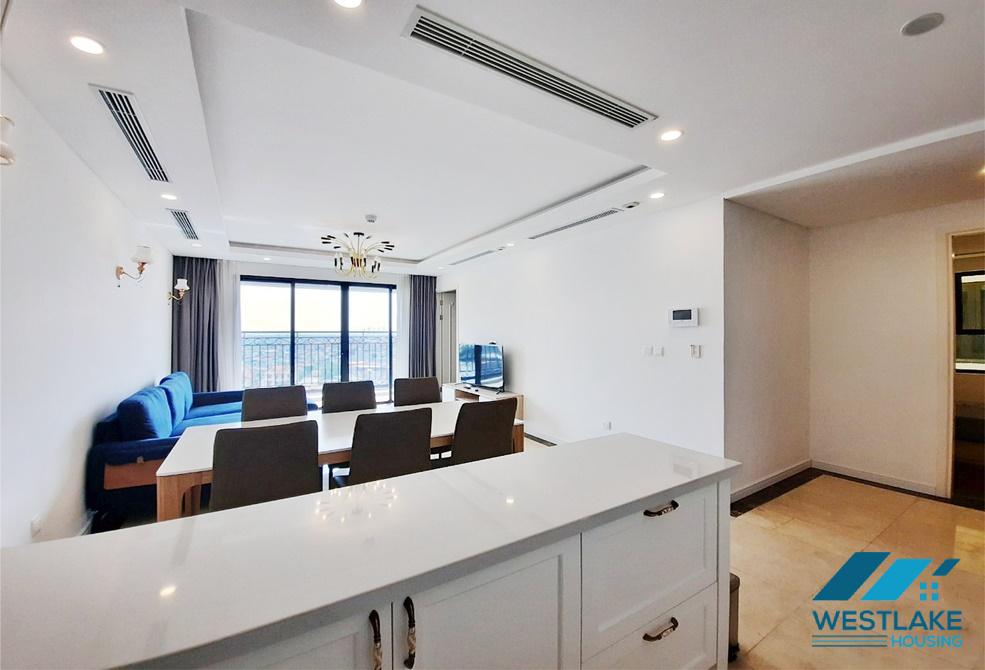 Cho thuê căn hộ 3 phòng ngủ hiện đại tại Xuân Diệu, view thành phố