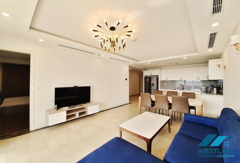 Cho thuê căn hộ 3 phòng ngủ hiện đại tại Xuân Diệu, view thành phố