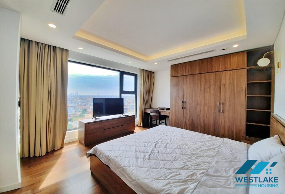 Cho thuê căn hộ 3 phòng ngủ hiện đại tại Xuân Diệu, view thành phố